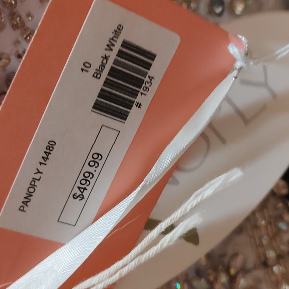 Beautiful Hi-Low Dress. see details for size - Picture 7 of 16